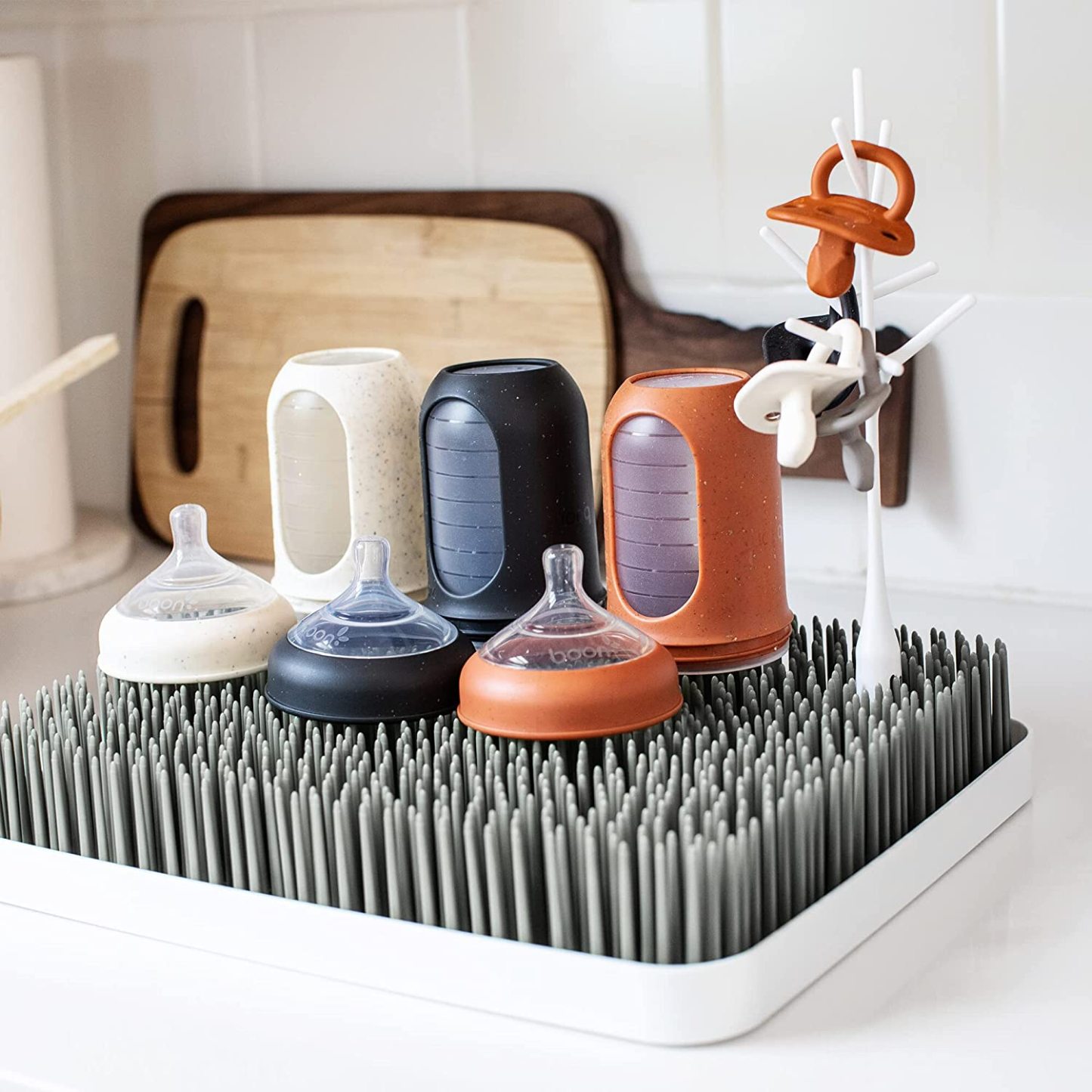 Boon Lawn Countertop Baby Bottle Drying Rack — 1 Count — Spring Green — Bottle Rack and Organizer — Baby Feeding Essentials — 13.5 x 11 x 2.5
