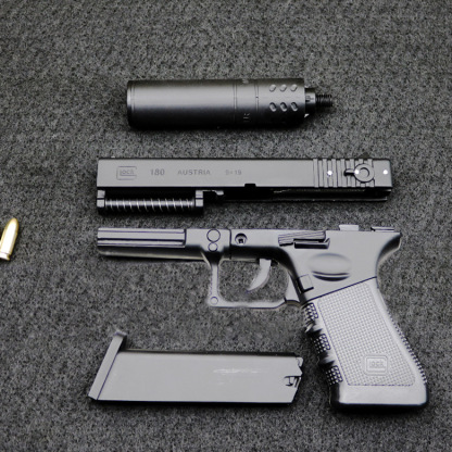 [The same style as the video]1:2 throw shell Glock P18C simulation alloy gun