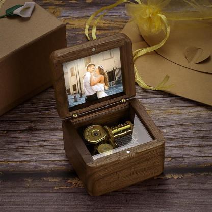 Personalized Wooden Vintage Photo Music Box Valentine's Day Gift,Baby Gift-babyanimal