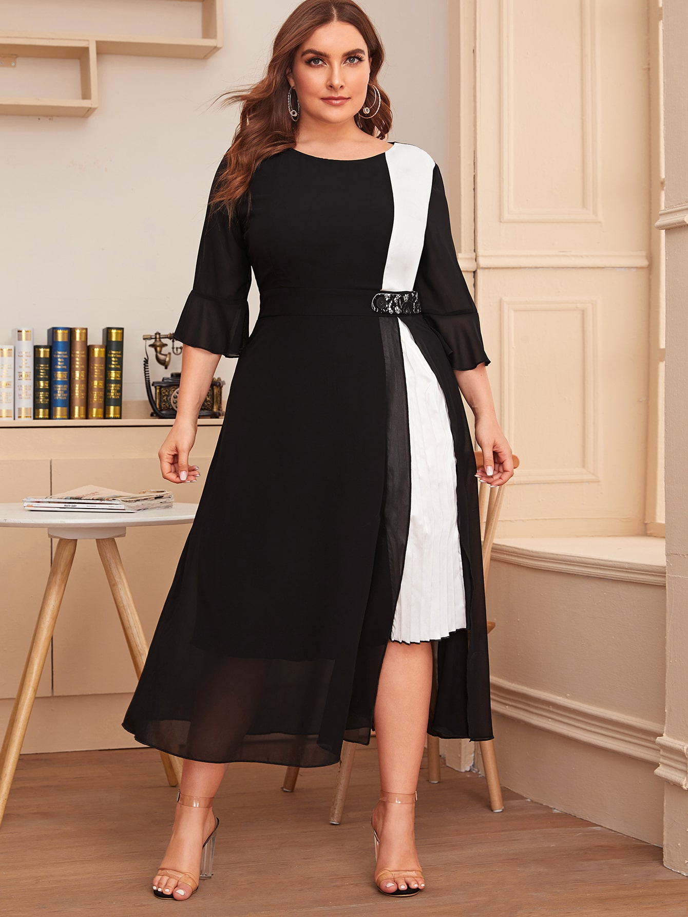 Mesh overlay pleated detail dress