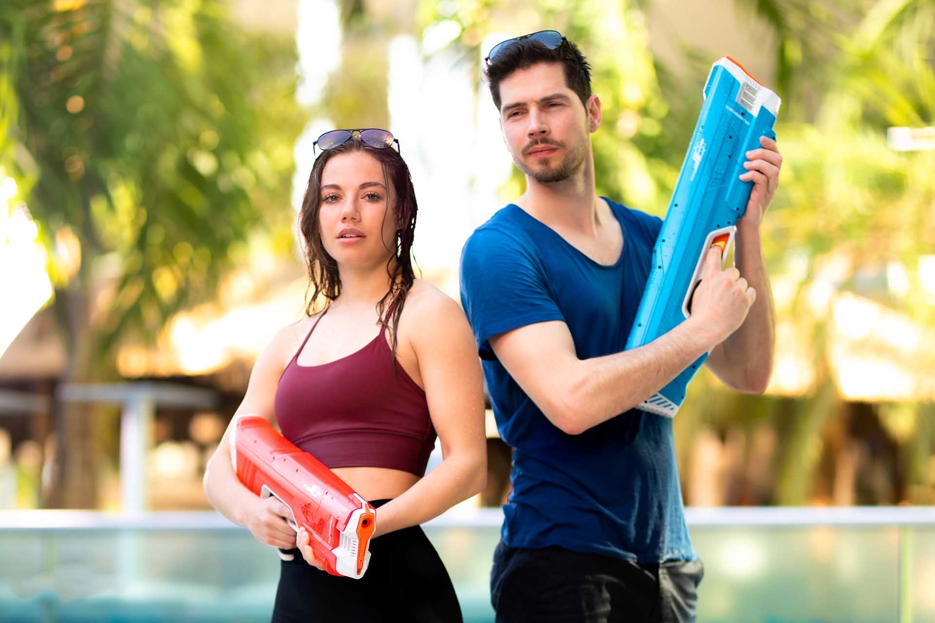 Fully automatic water-absorbing electric bursting water gun