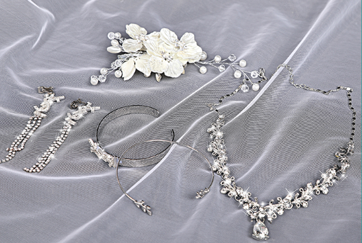 Azur Lane Taihou Dress Cosplay Costume Halloween Party Outfit For Women Suit Sexy White Wedding Dress Role Play XS-XXL