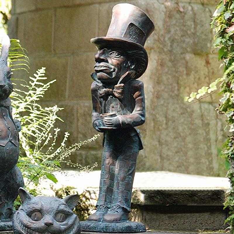 The Mad Hatter Korlioage The Mad Hatter Korlioage, Alice In Wonderland Resin Garden Ornaments