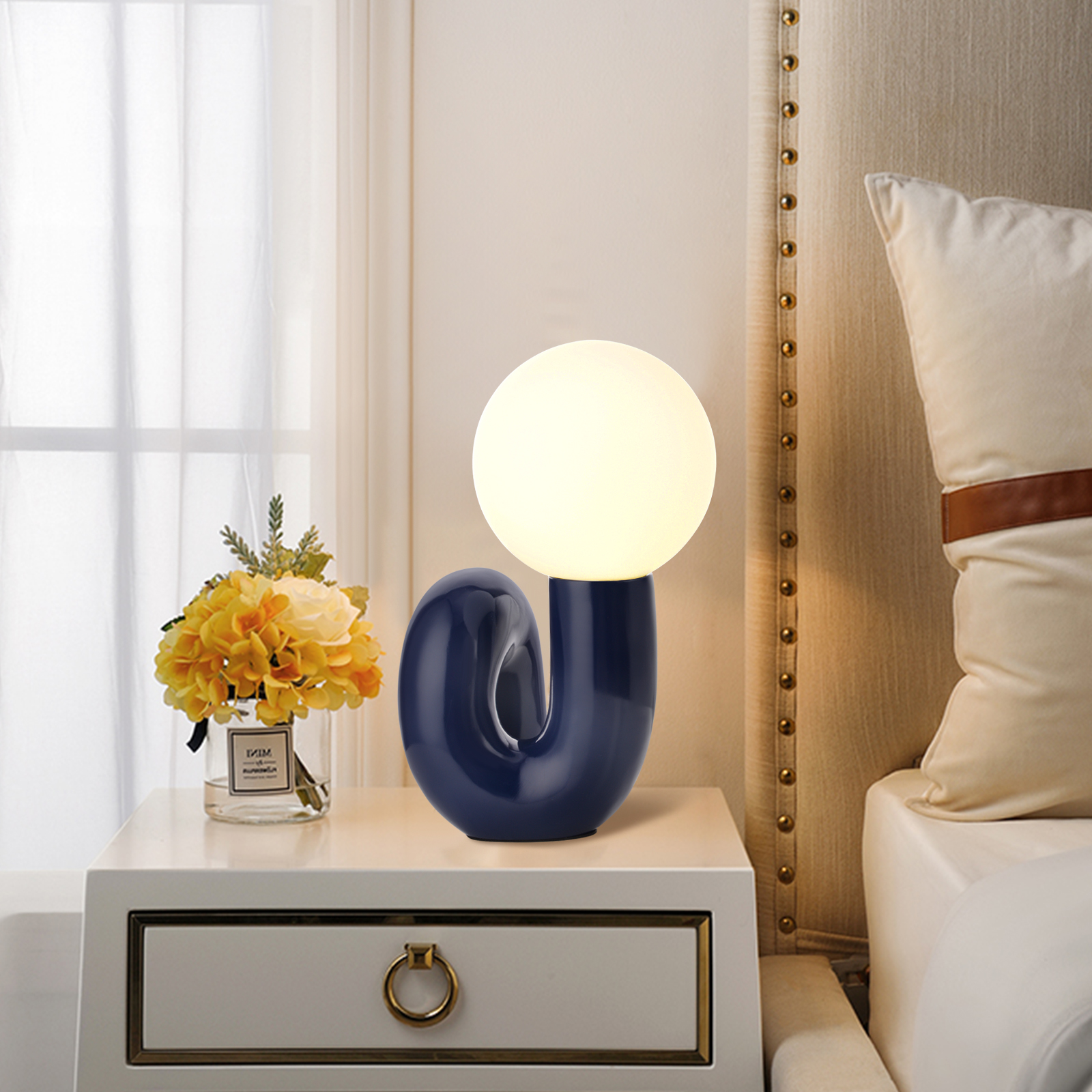 Creative Nordic Table Lamp Beside Nightstand Lamp For Bedroom
