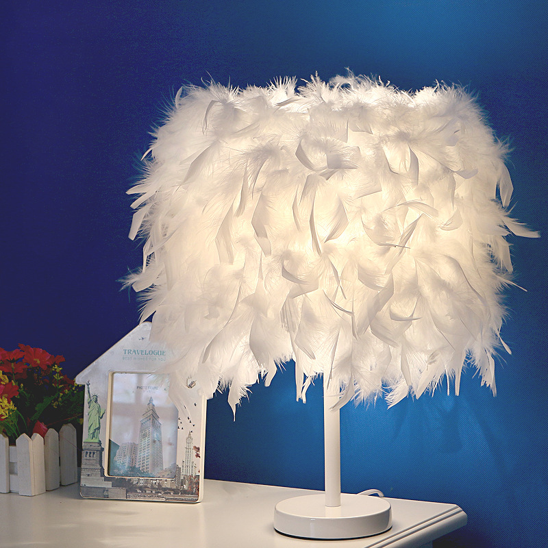 Nordic Style White Ins Feather Table Lamp