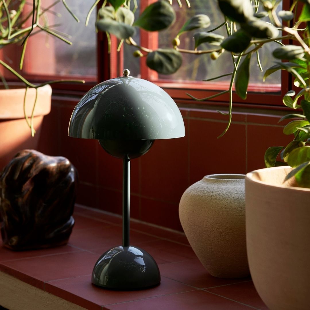 Flowerpot VP3 Table Lamp Minimalist Metal Creative Beside Lamp