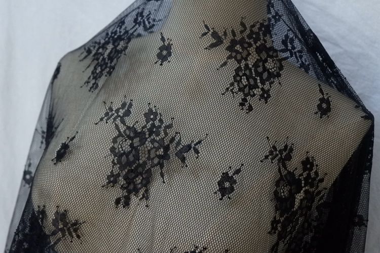 Wedding Chantilly Lace Fabric Width 150 cm CHL0087-Lace Fabric Shop