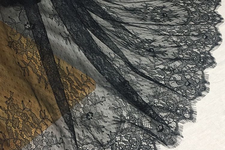 Thin Chantilly Lace Width 120cm CHL0003-Lace Fabric Shop