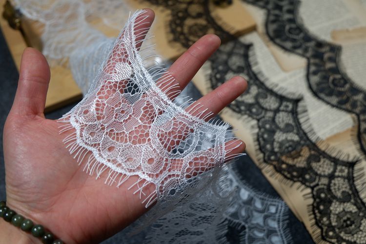 Chantilly Trims Fabric Width 6-8 cm LT0121-Lace Fabric Shop