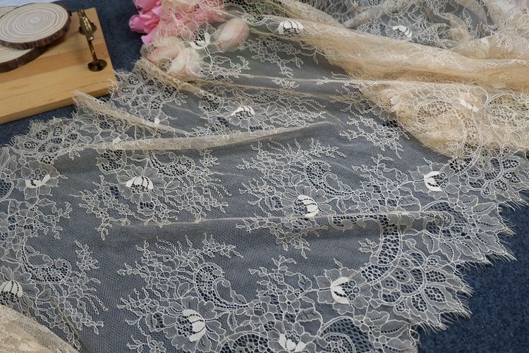 Thin Chantilly Color Lace Width 65 cm CL0015-Lace Fabric Shop