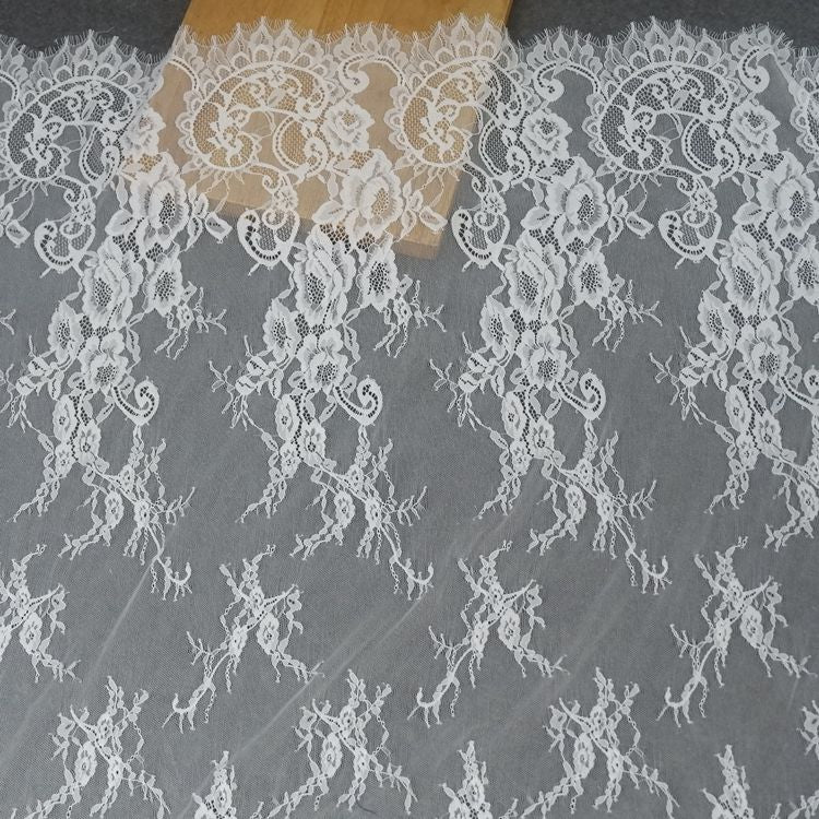 Thick Chantilly Lace Material Width 150 cm CHL0092