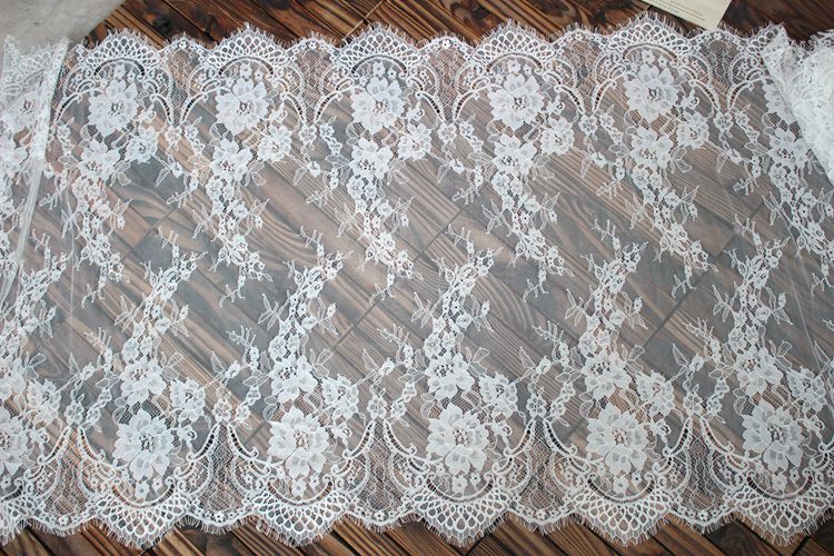Chantilly Color Lace Width 73-76 cm CL0029