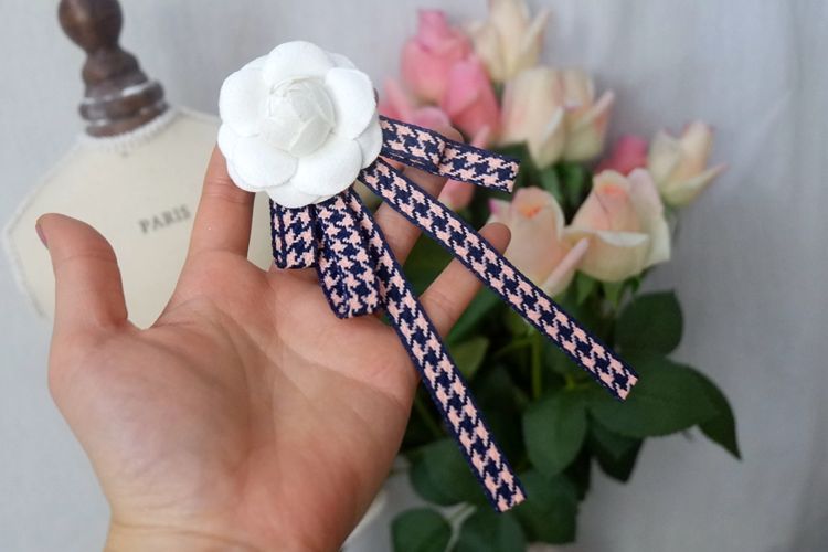 Beaded Camellia Bow Tie Brooch BTA0014-Lace Fabric Shop