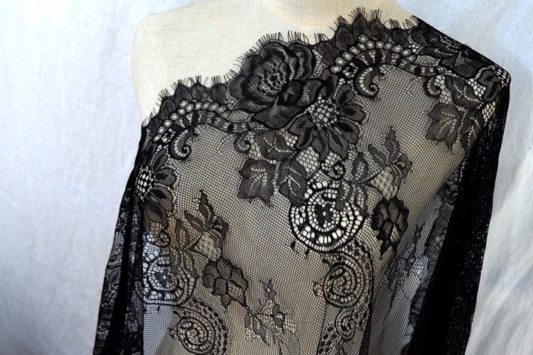 Thin Chantilly Lace Width 70 cm CHL0012-Lace Fabric Shop