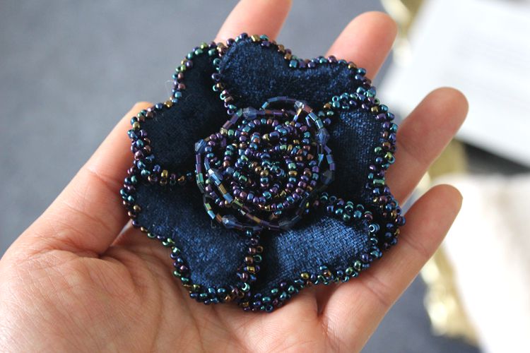 Beaded Flower Brooch Headdress Accessories BA0119-Lace Fabric Shop