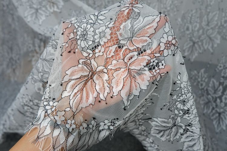 Chantilly Lace Width 150 cm CHL0031-Lace Fabric Shop