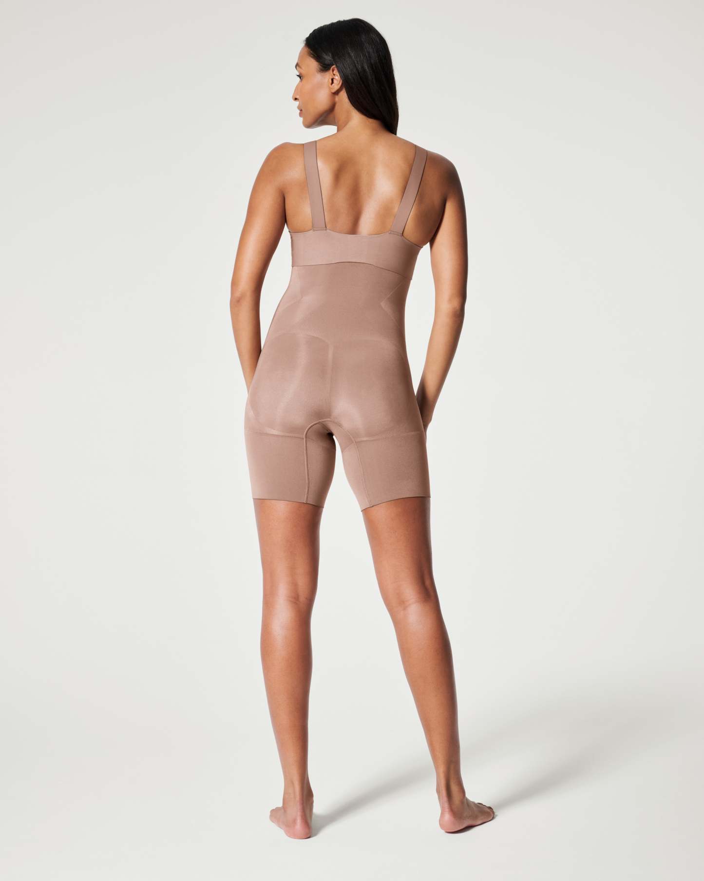 OnCore High-Waisted Mid-Thigh Short