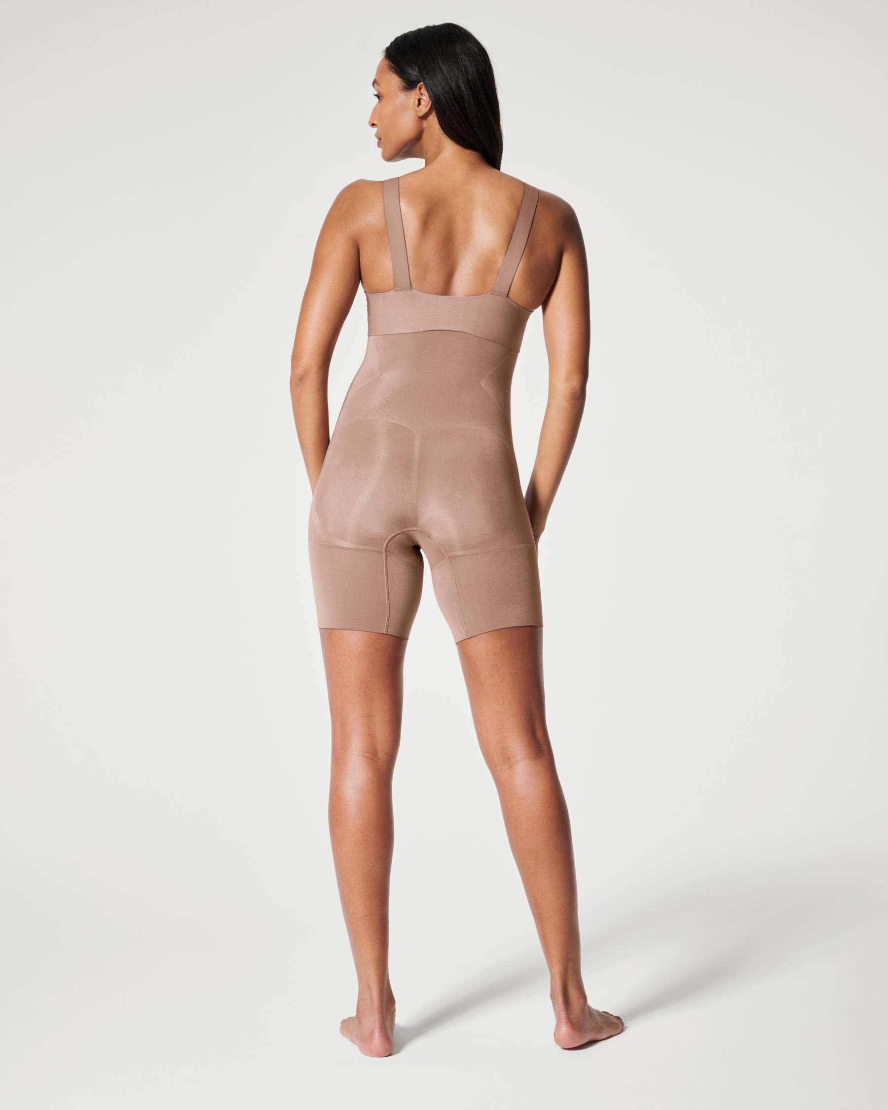 OnCore High-Waisted Mid-Thigh Short