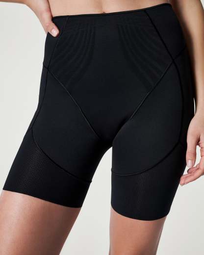 Mid-Thigh Short