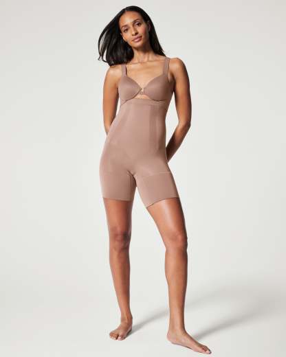 OnCore High-Waisted Mid-Thigh Short
