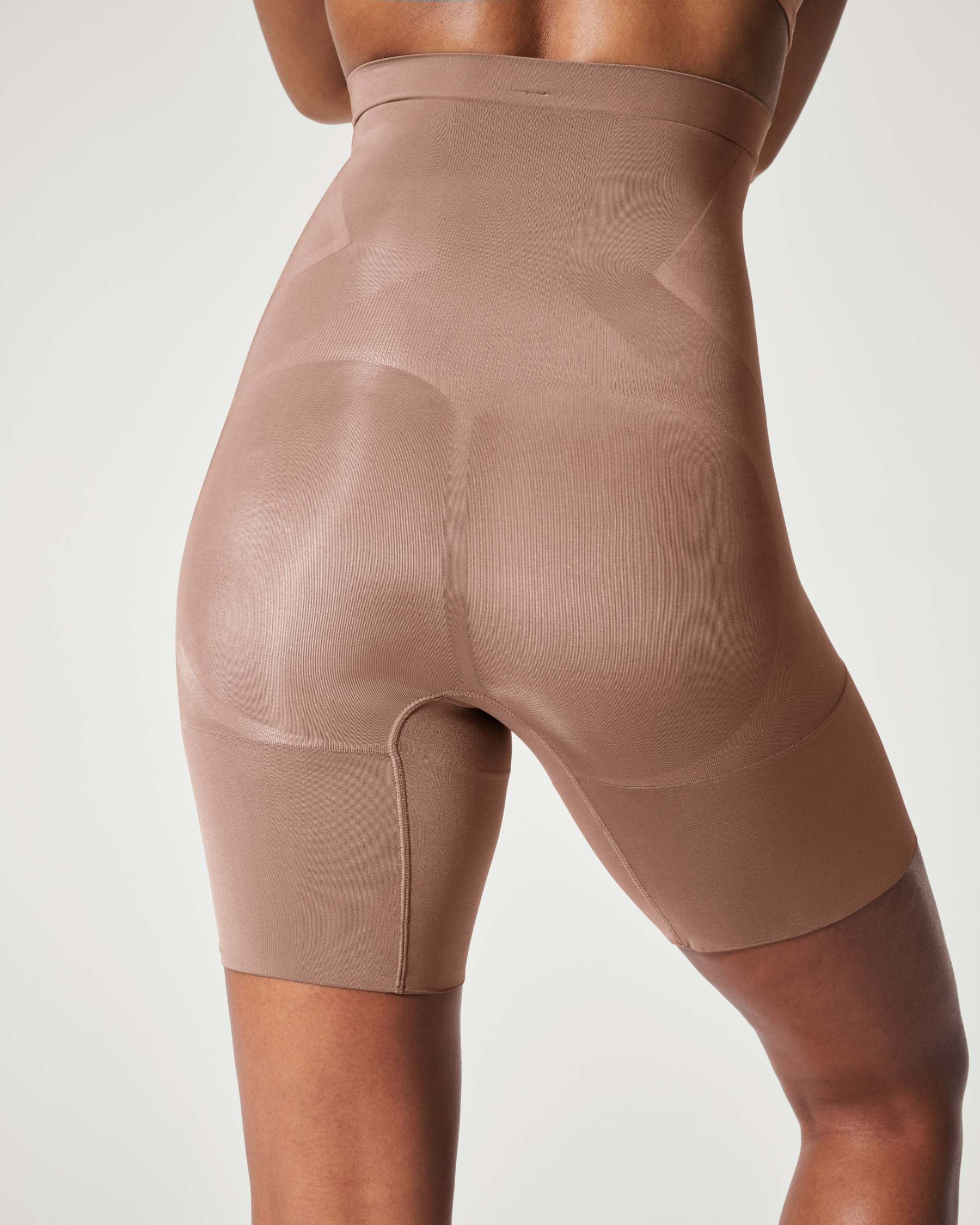 OnCore High-Waisted Mid-Thigh Short