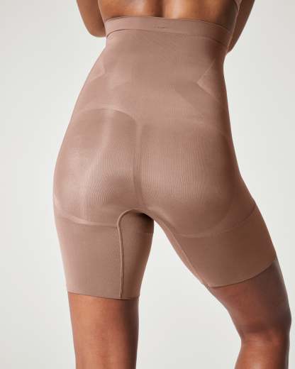 OnCore High-Waisted Mid-Thigh Short