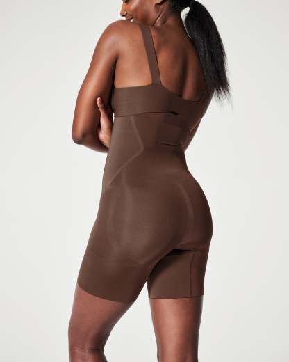 OnCore High-Waisted Mid-Thigh Short