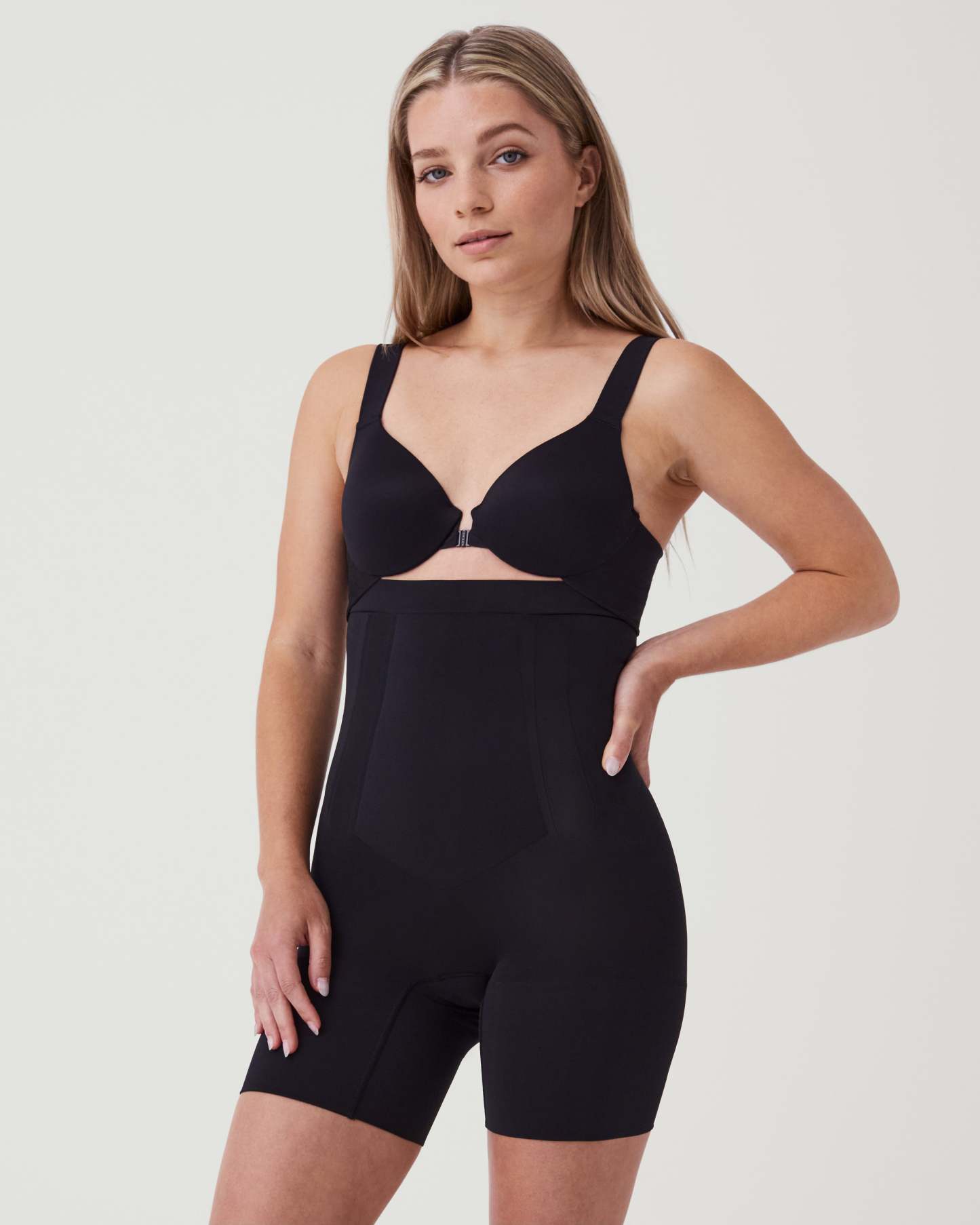 OnCore High-Waisted Mid-Thigh Short