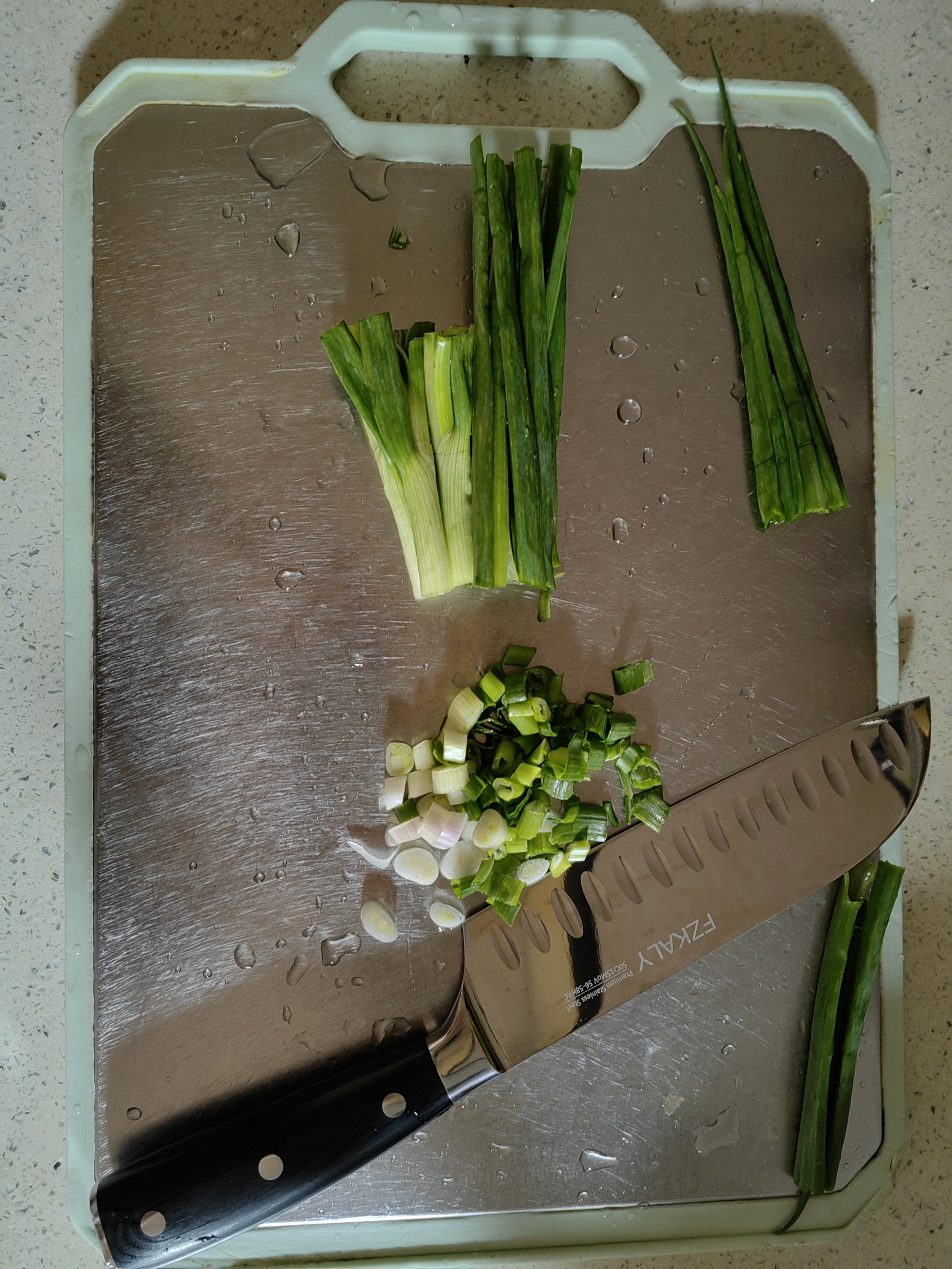 How To Cut Green Onions - Running to the Kitchen®
