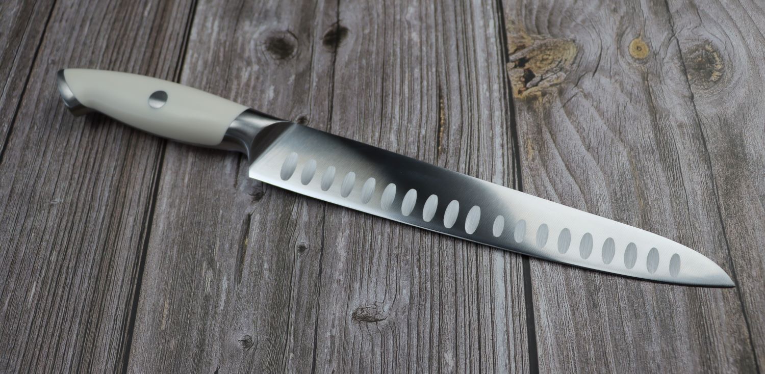 Comparing Slicing Knife VS Carving Knife
