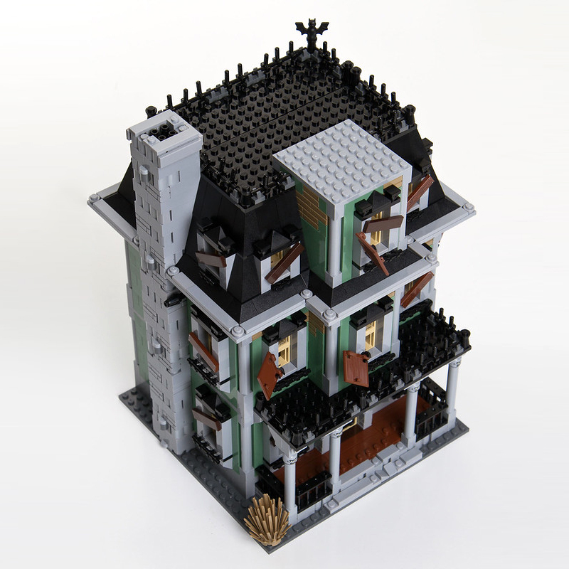 80011 10228 16007 Beast Fighter Haunted House Building Brick 2064PcS