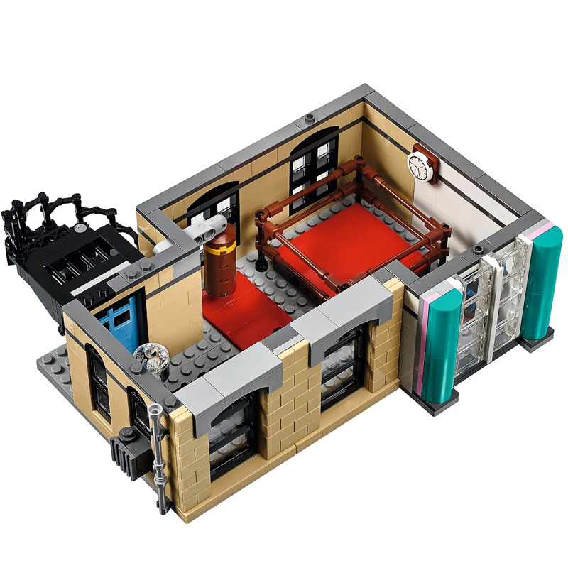 6 MINI Figures 2488PCS Downtown Diner Building Blocks 10260 15037