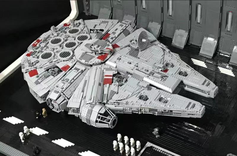 Moc Docking Bay 327 For 05132 8000+PCS UCS Falcon Ultimate  Model Building Block