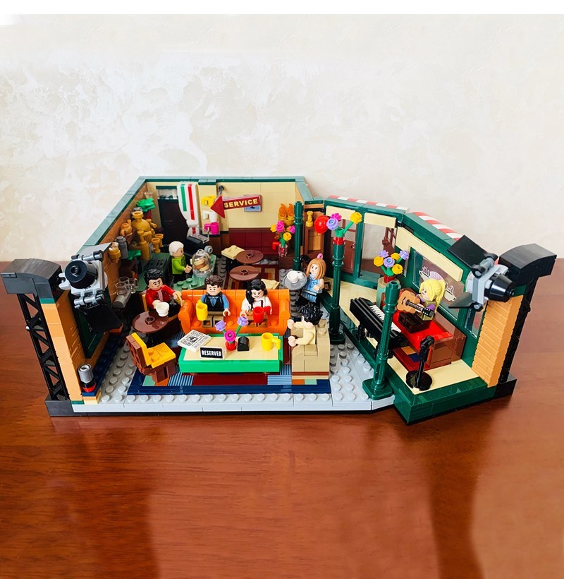 16024  The Big Bang Theory 534Pcs and Central Perk 1228Pcs Ideas Model Building Blocks 21302 21319