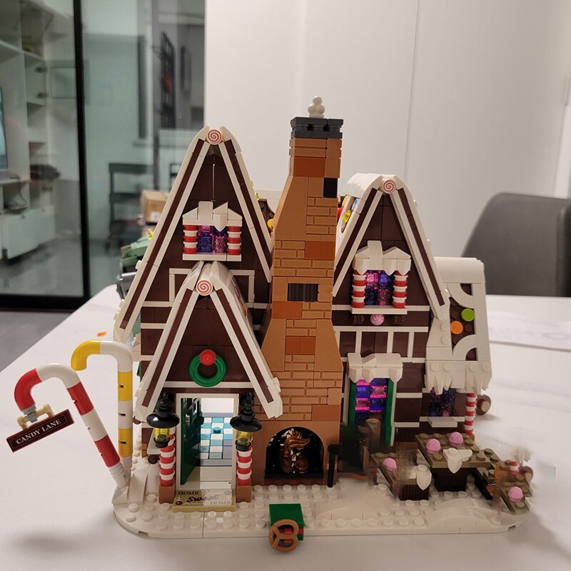In Stock Compatible With Girl Friends Gingerbreaded House Bricks Set With Figure&amp; Building Blocks Toys For Kids Christmas Gift