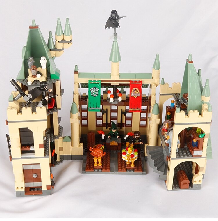 16030 Creative Toys Movies The Castle Building Block 4842