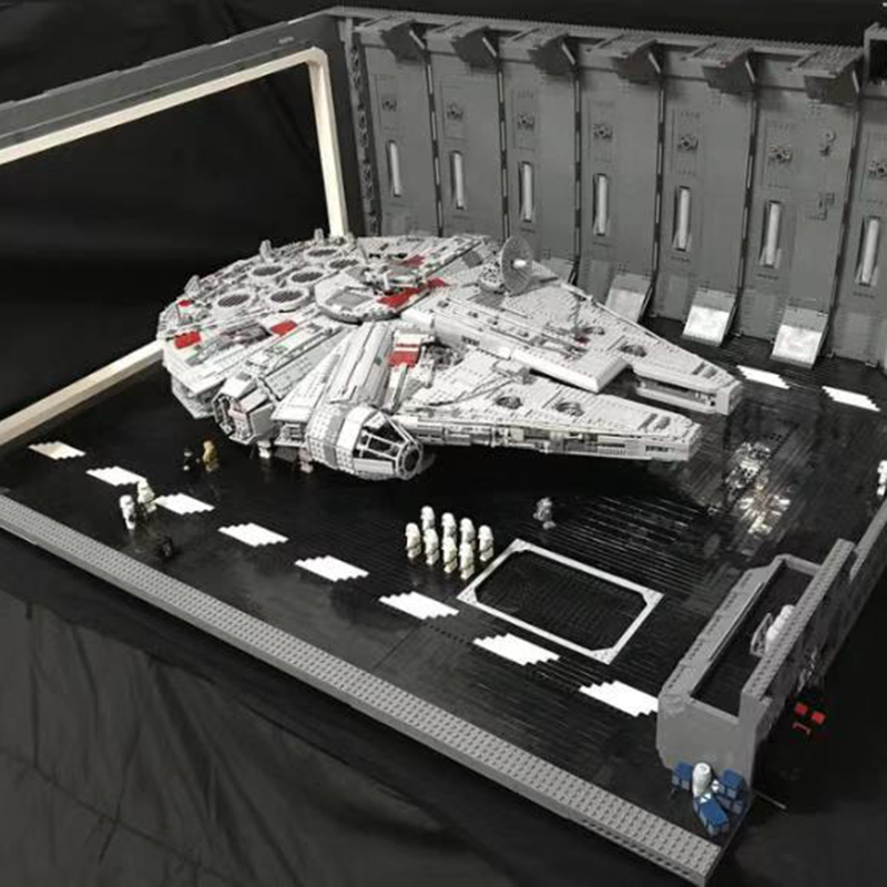 Moc Docking Bay 327 For 05132 8000+PCS UCS Falcon Ultimate  Model Building Block