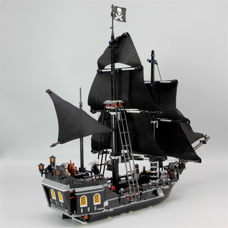 804pcs The Black Pearl City Assemble Building Blocks 16006 4184