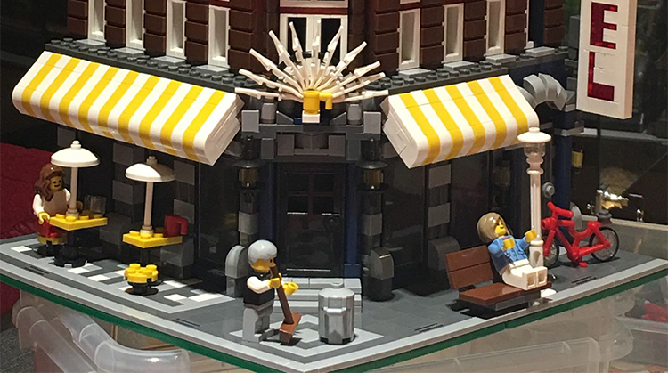 Creator Expert 15002 Building Blocks Architecture House Toy Bricks Cafe Corner 10182 84002