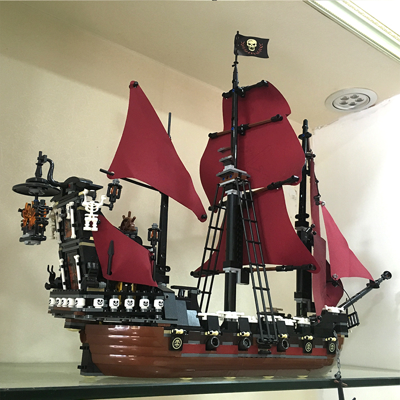 The Queen Annes Revenge Ship 16009 Bricks Set Pirates Model of the Caribbeaned Boat Building Blocks 4195