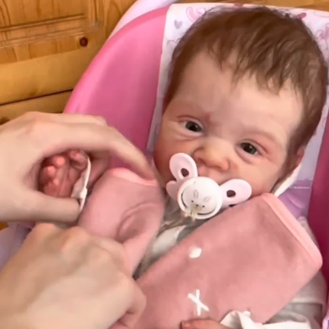 17'' Alva Soft Silicone Realistic Cute Reborn Baby Dolls