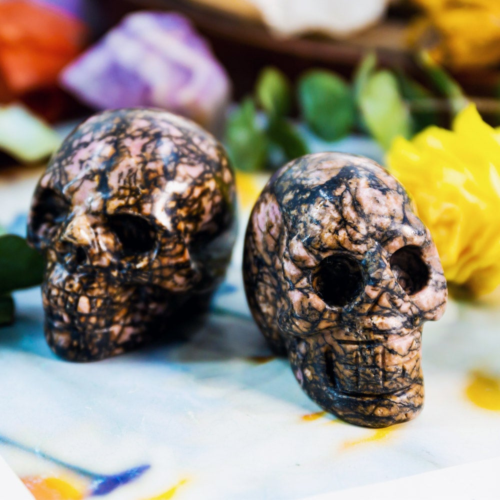 1kg Rhodonite Skull