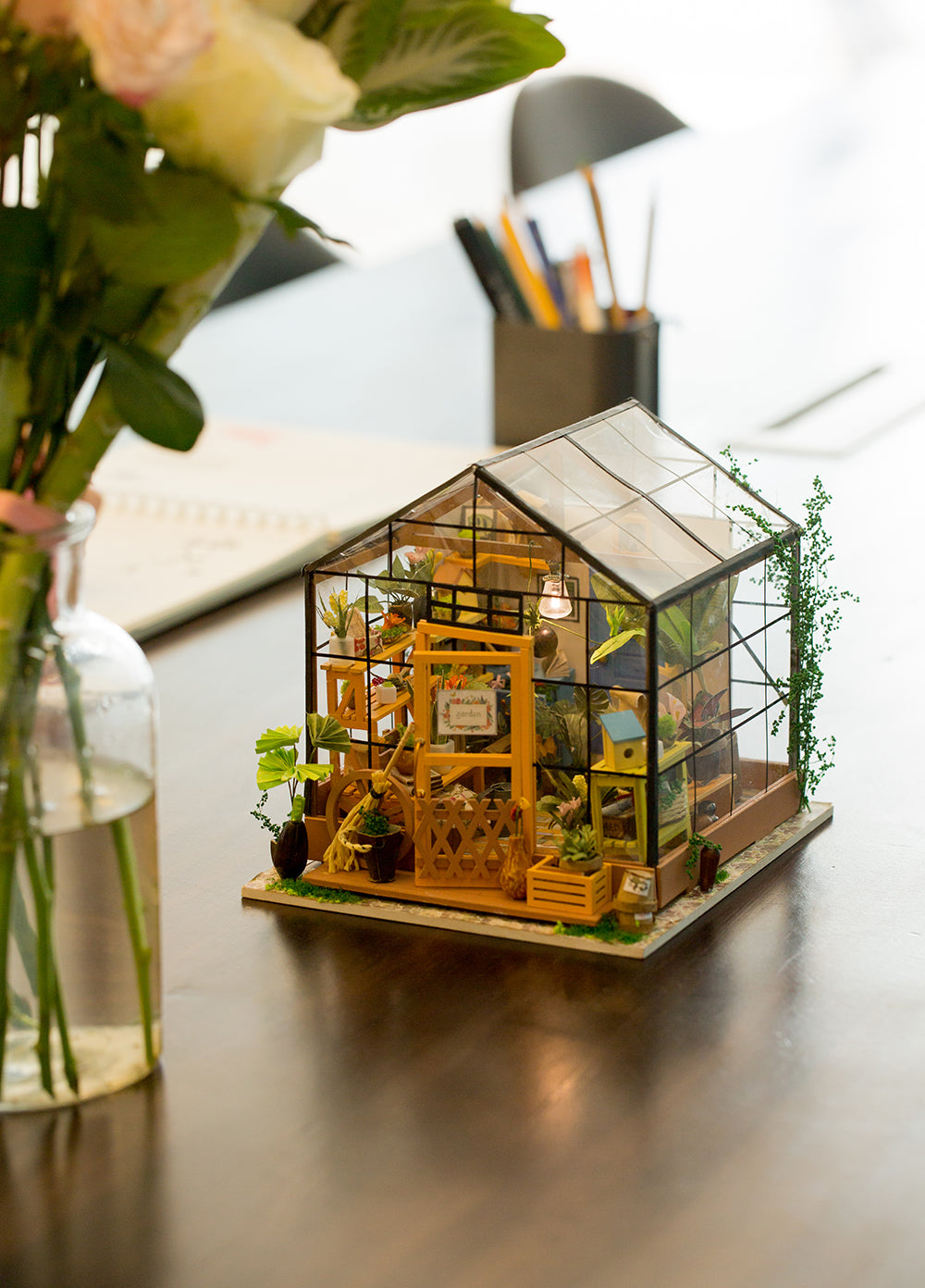 Maison de poupée miniature Rolife DIY - Maison fleurie de Cathy DG104