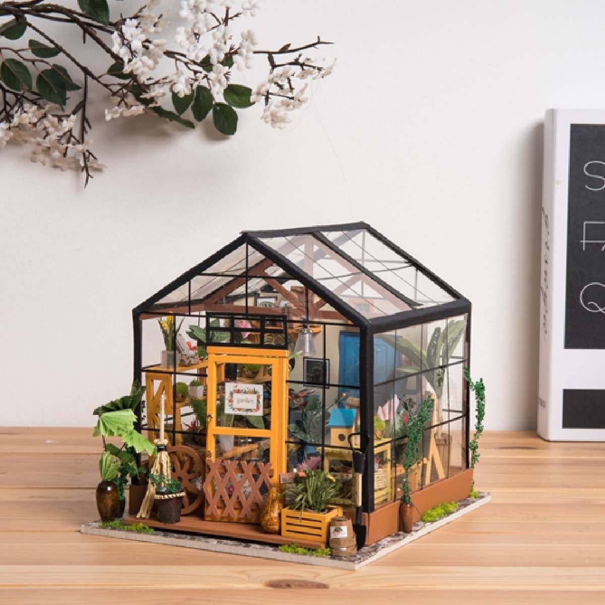 Rolife DIY Miniature Dollhouse - Cathy's Flower House DG104