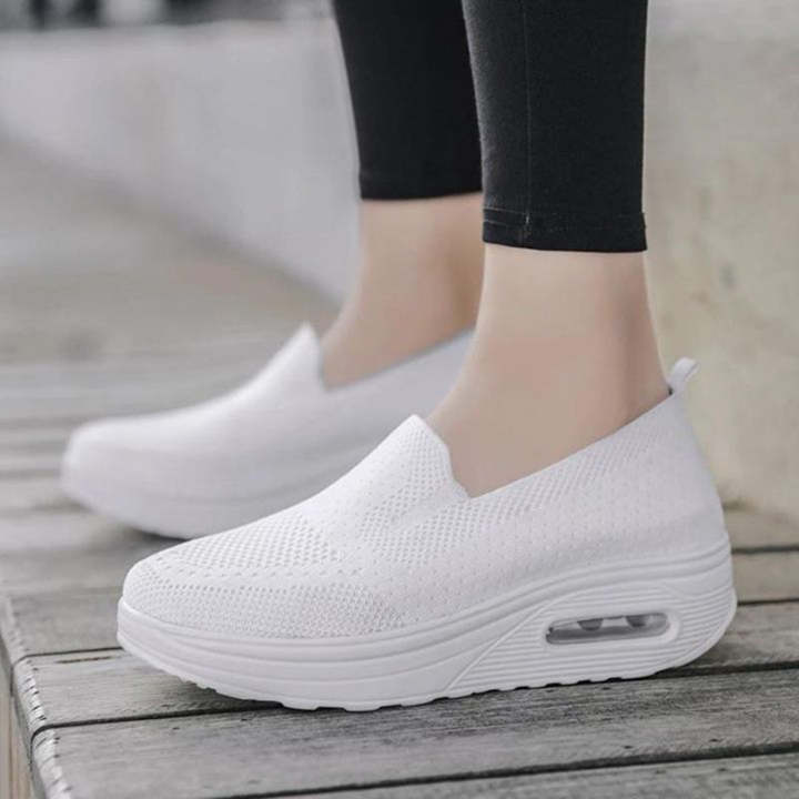 Women Laceless Breathable Shoes Comfortable Design Slip on