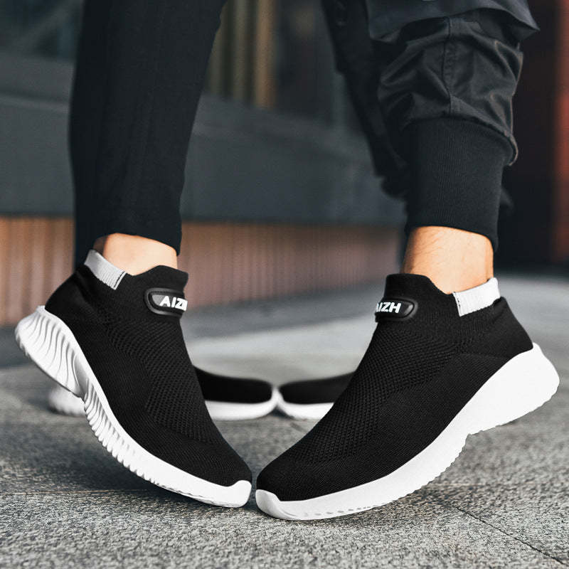 Men's Wide Mesh Athletic Sneaker