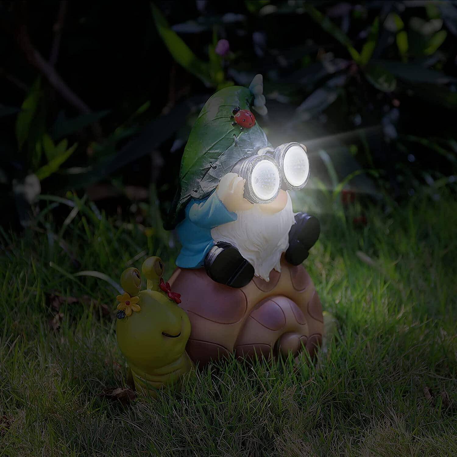 Beauare Resin Garden Gnome Snail Statue Decor with Solar LED Lights