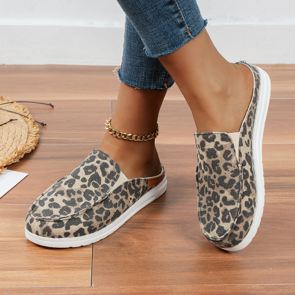 Women's flat non-slip sandals