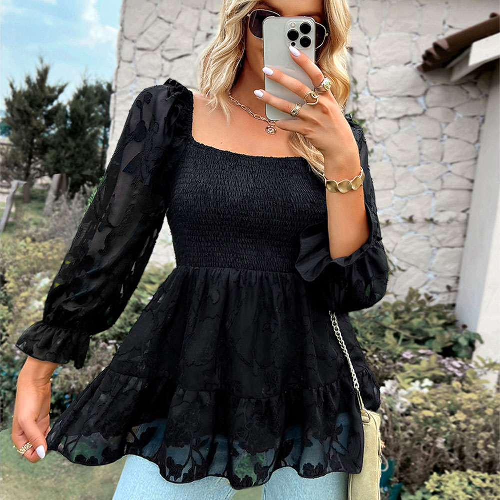 Szyfonowa bluzka z kwadratowym dekoltem