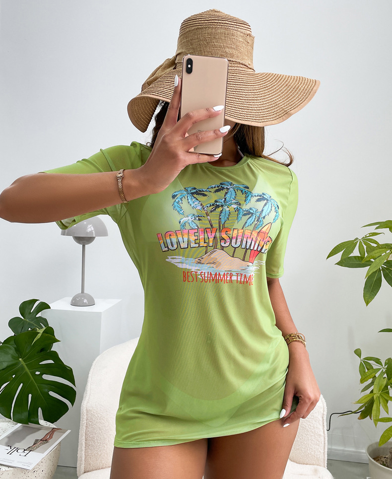 Trzyczęściowy komplet kostiumów kąpielowych zakrywających bikini z nadrukiem